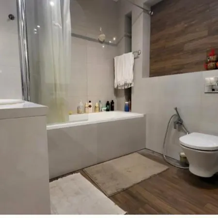 Flat For Rent, Park *