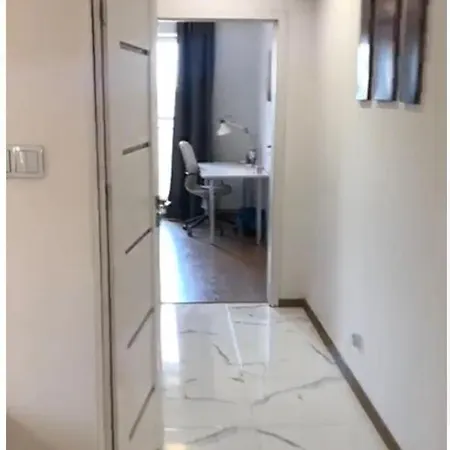 Apartment Flat For Rent, Park *